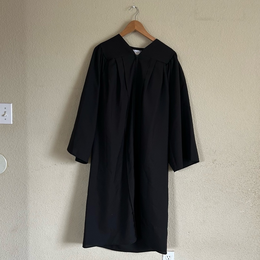 Achievers your graduation planner black graduation robe - Picture 2 of 9